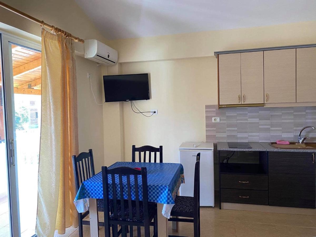 Villa Roku Εξαμίλιο Εξωτερικό φωτογραφία