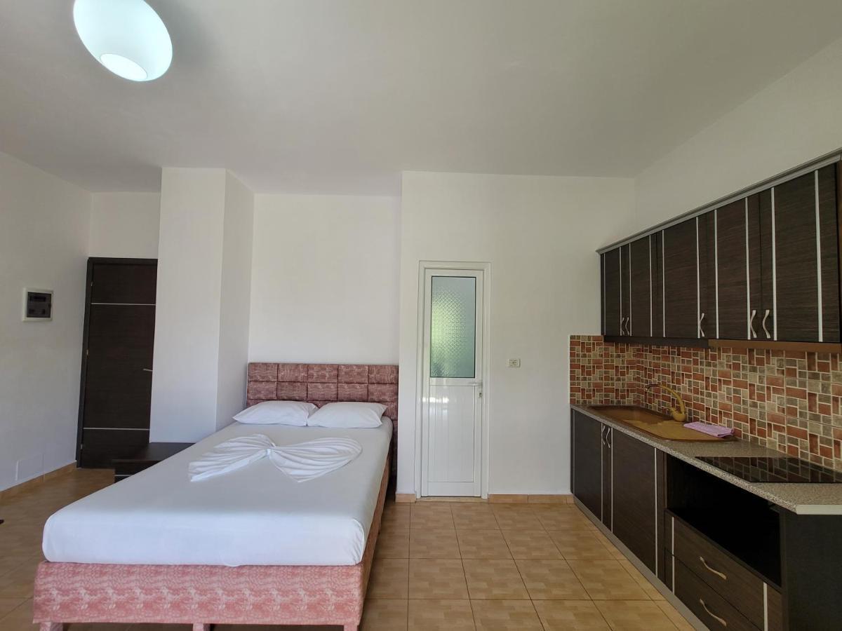 Villa Roku Εξαμίλιο Εξωτερικό φωτογραφία