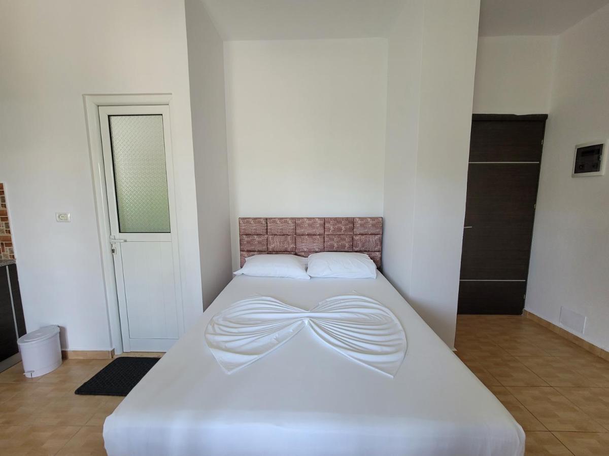 Villa Roku Εξαμίλιο Εξωτερικό φωτογραφία