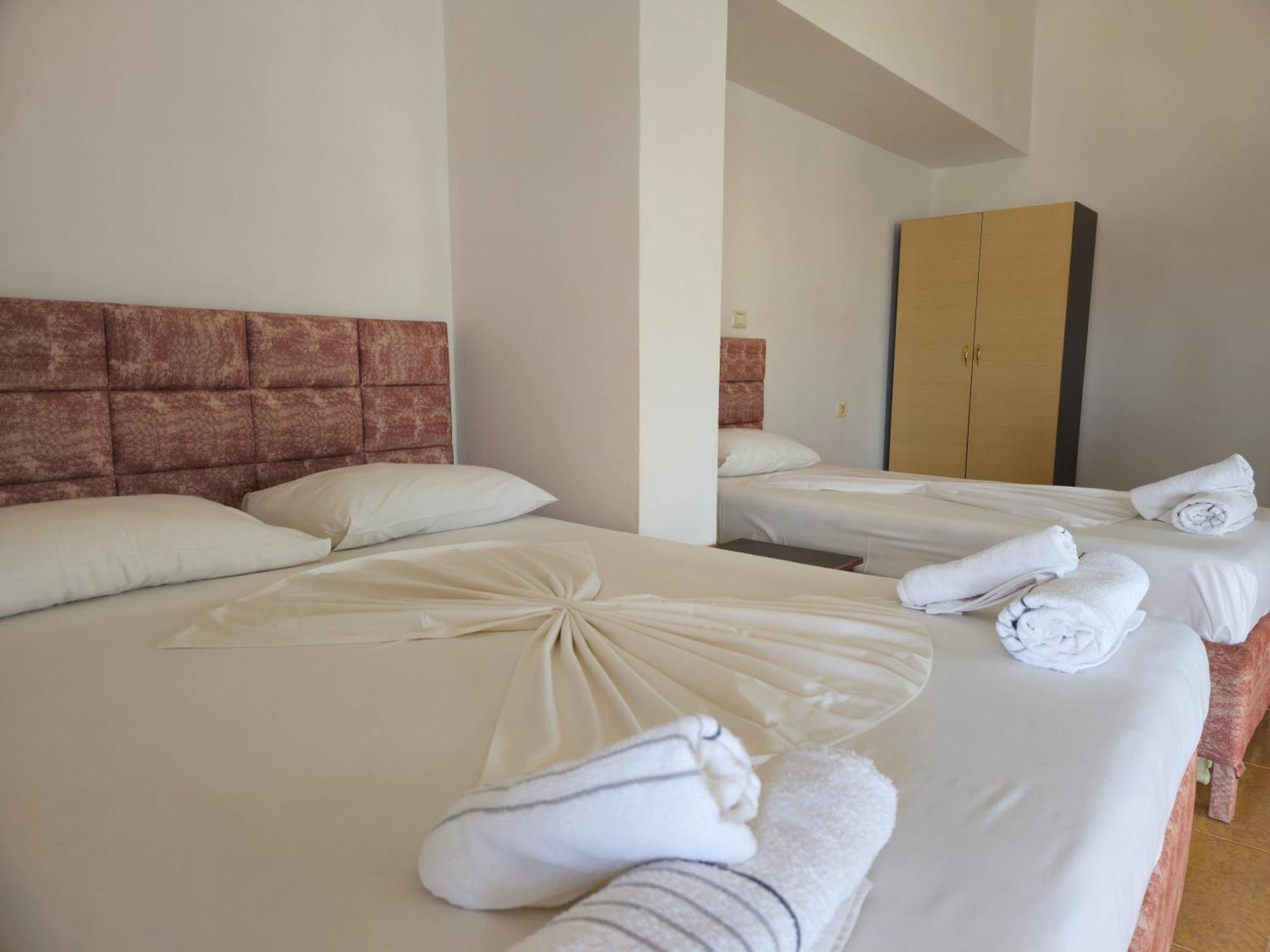 Villa Roku Εξαμίλιο Εξωτερικό φωτογραφία